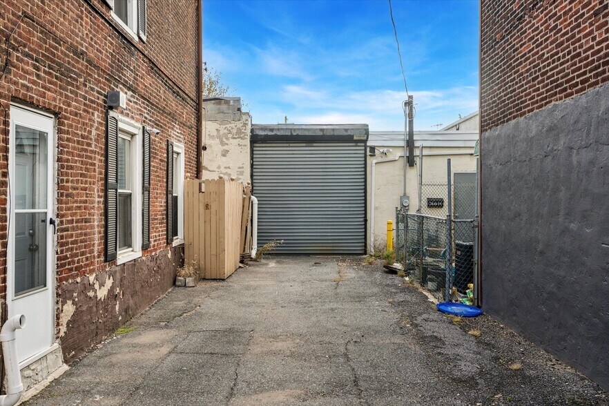 More Photos Of 3605 Salmon St, Philadelphia Industrial For Lease