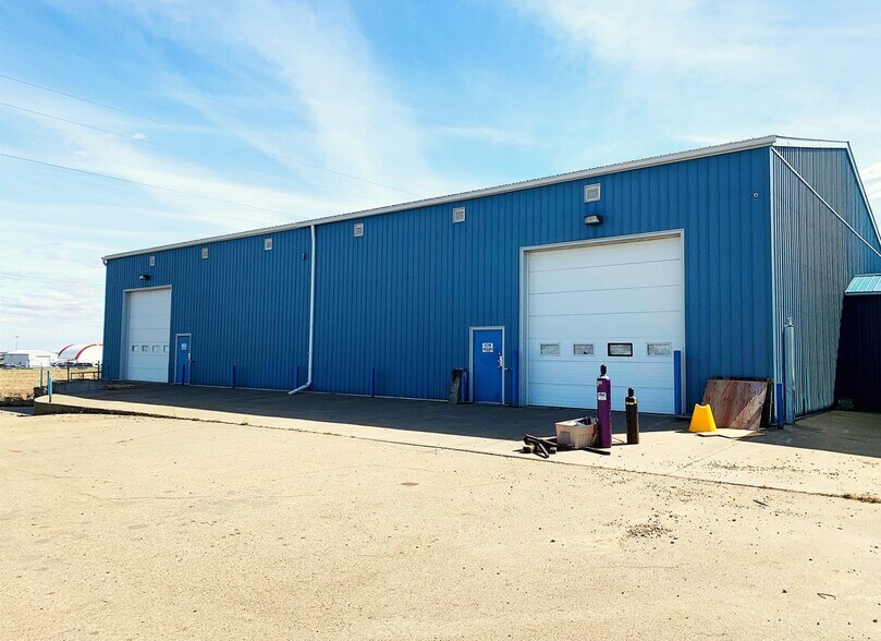 More Photos Of 1801 8th St, Nisku Manufacturing For Lease