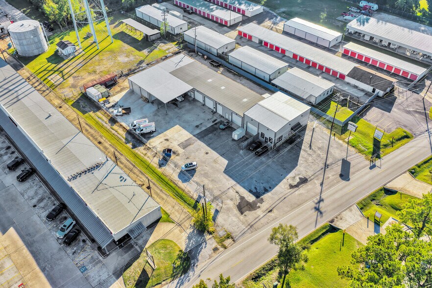 More Photos Of 55 W Chance Rd, Lumberton Warehouse For Lease