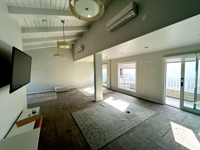 More Photos Of 3713 Highland Ave, Manhattan Beach Storefront For Lease