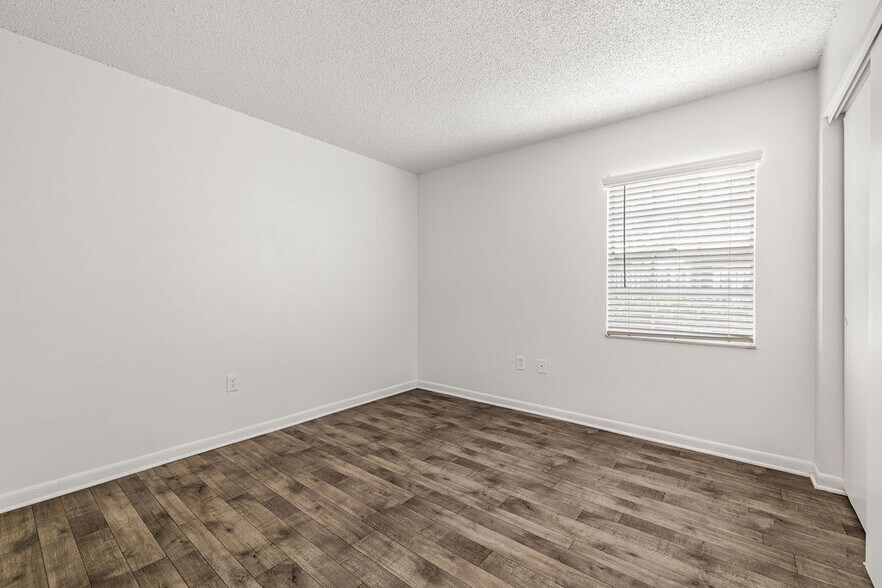 More Photos Of 7315 W Hanna Ave, Tampa Apartments For Sale