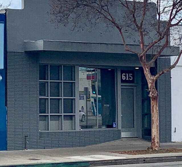 Primary Photo Of 615 S Victory Blvd, Burbank Loft Creative Space For Sale