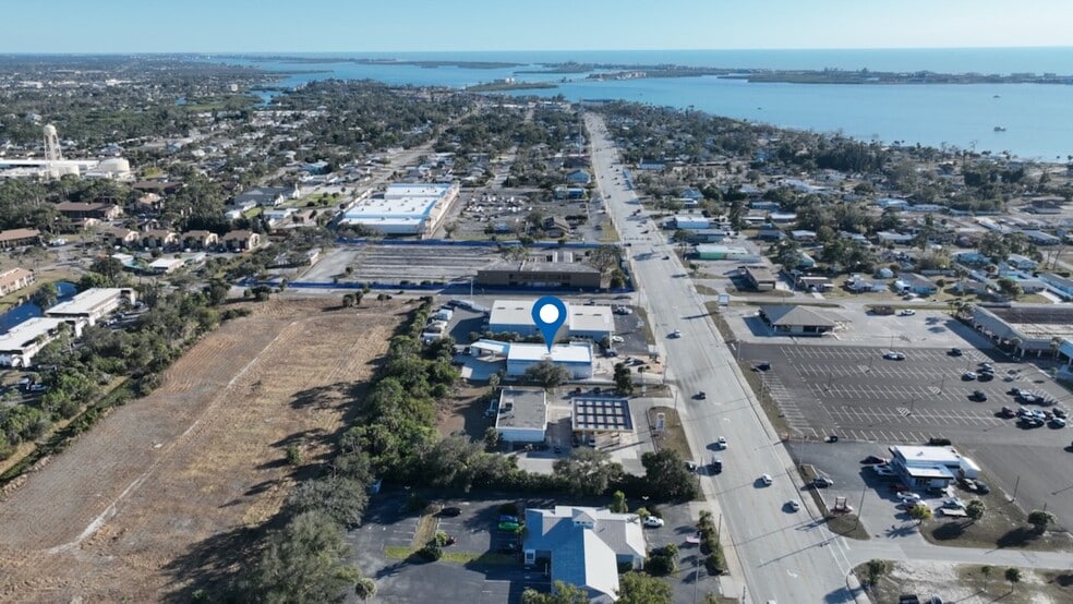 More Photos Of 287 S Indiana Ave, Englewood Freestanding For Sale