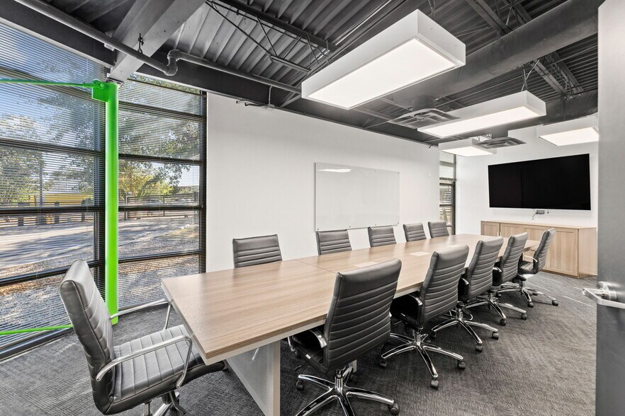 More Photos Of 120 Chula Vista, San Antonio Office For Sale