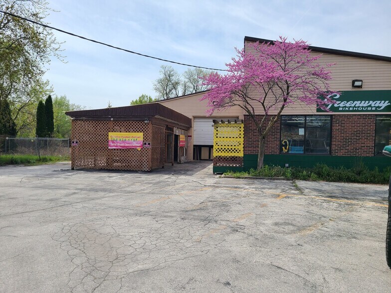 More Photos Of 18418 Wentworth Ave, Lansing Flex For Sale