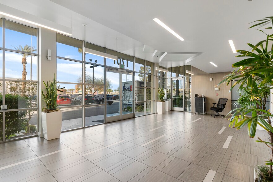 More Photos Of 1701 W Charleston Blvd, Las Vegas Medical For Lease