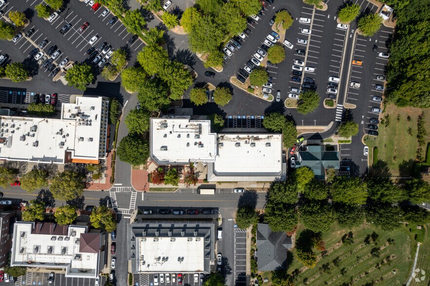 More Photos Of 936 Market St, Fort Mill Office For Lease