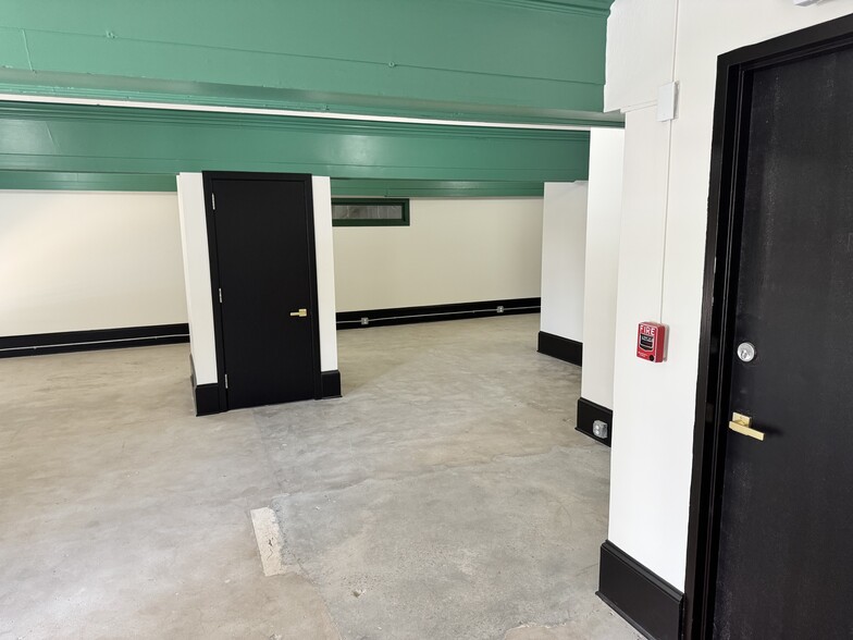 More Photos Of 545 N McDonough St, Decatur Storefront Retail Office For Lease