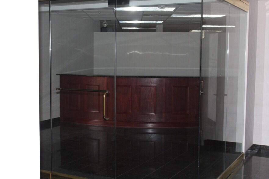 More Photos Of 85 N Main St, Mount Clemens Office Residential For Lease