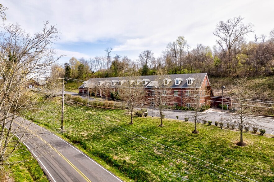 More Photos Of 2265 Old Highway 95, Lenoir City Office For Sale