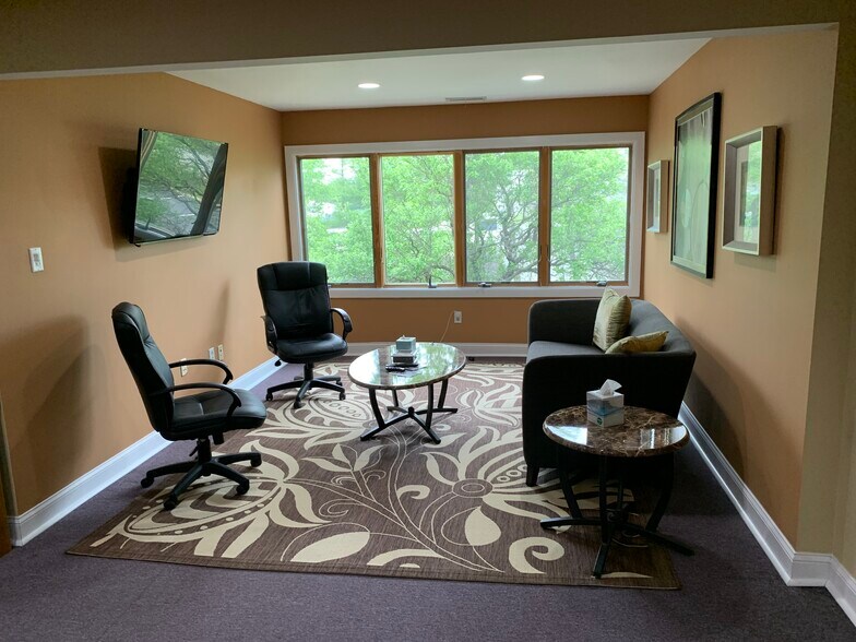 More Photos Of 3554 Hulmeville Rd, Bensalem Office For Sale