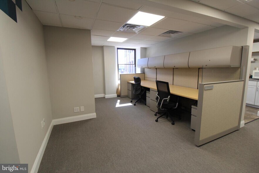 More Photos Of 100 E Main St, Salisbury Office For Lease