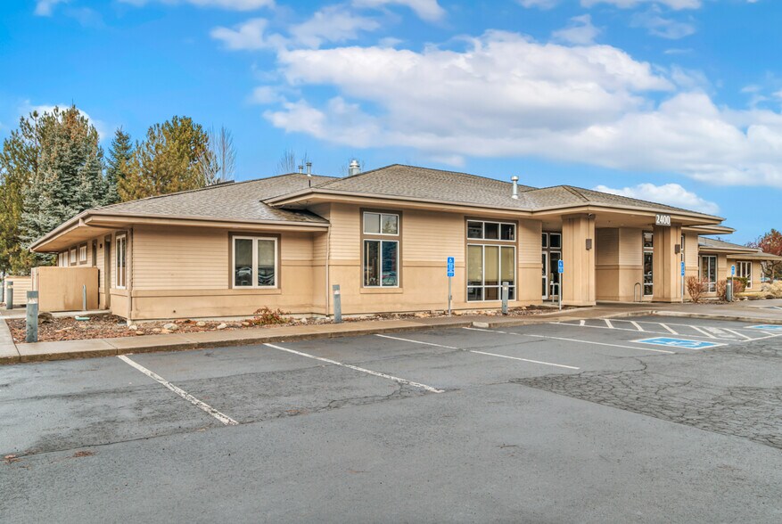 More Photos Of 2400 NE Neff Rd, Bend Medical For Lease