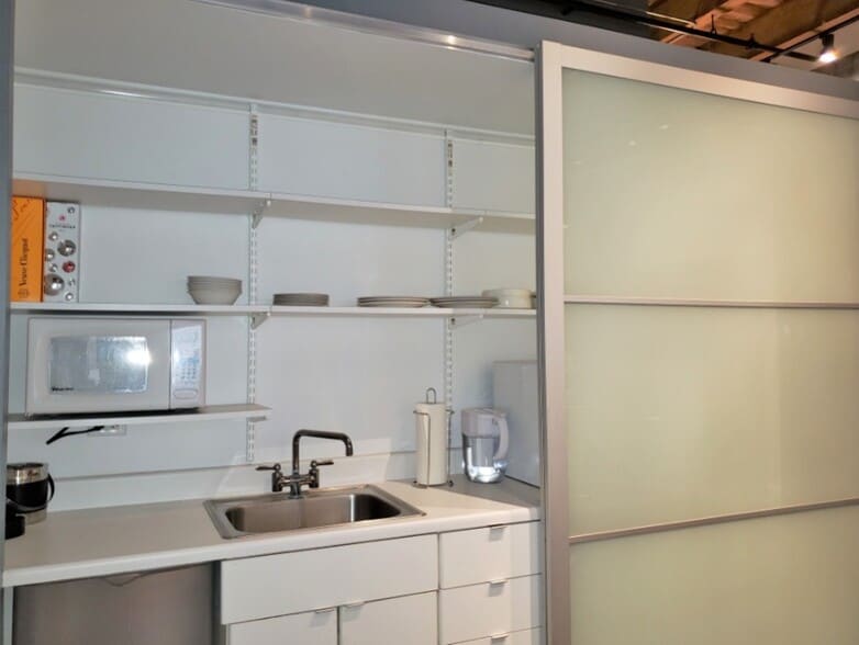 More Photos Of 824 W Superior St, Chicago Office Residential For Sale