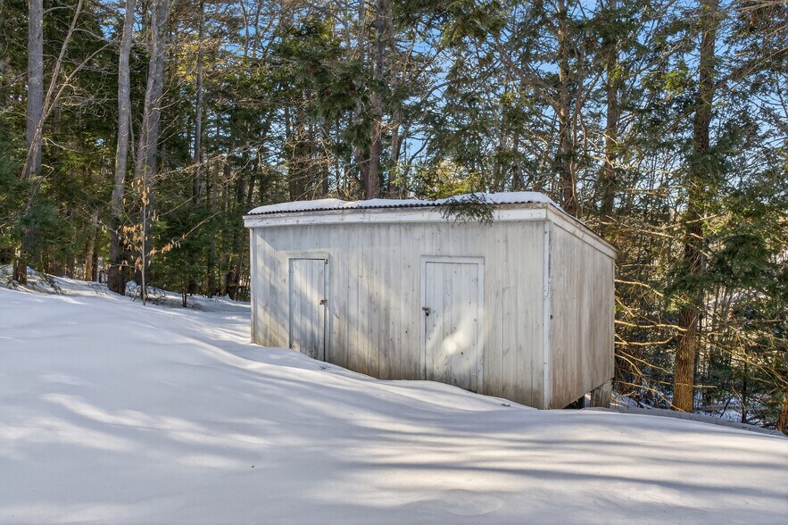 More Photos Of 11 Aegis Dr, Bath Office Residential For Sale