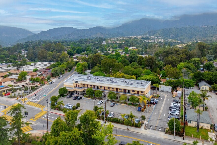 More Photos Of 575 W Altadena Dr, Altadena Schools For Lease