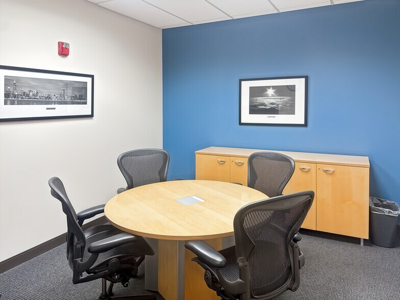 More Photos Of 100 Chesterfield Business Pky, Chesterfield Coworking Space