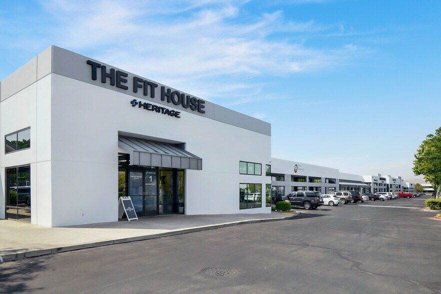 More Photos Of 12332-12424 Hesperia Rd, Victorville Unknown For Lease