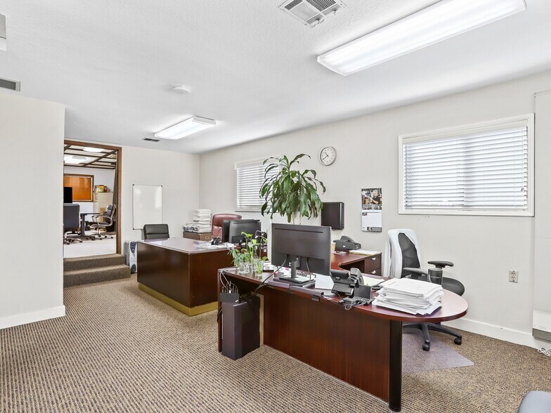 More Photos Of 4320 SW 110th St, Beaverton Office For Sale