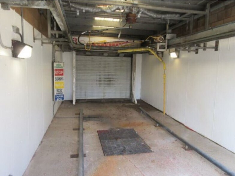 More Photos Of 3195 W Spencer St, Appleton Carwash For Sale