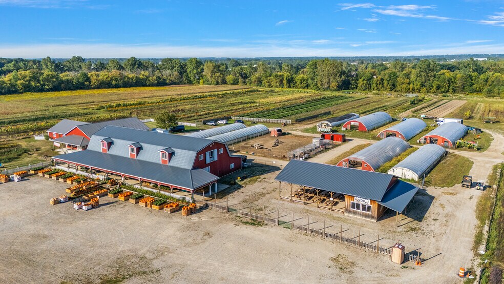 More Photos Of 69475 Romeo Plank Rd, Armada General Retail For Lease