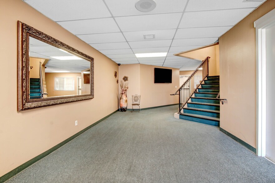 More Photos Of 8345 Reseda Blvd, Northridge Medical For Lease