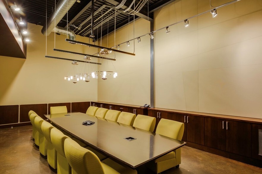 More Photos Of 1200-1264 Woodward Hts, Ferndale Research And Development For Lease