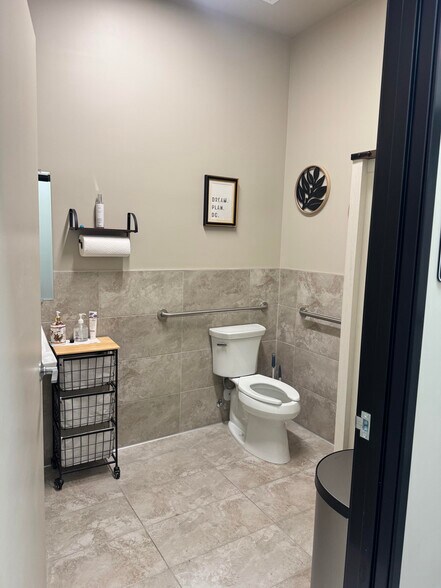 More Photos Of 11340 W Bell Rd, Surprise General Retail For Lease