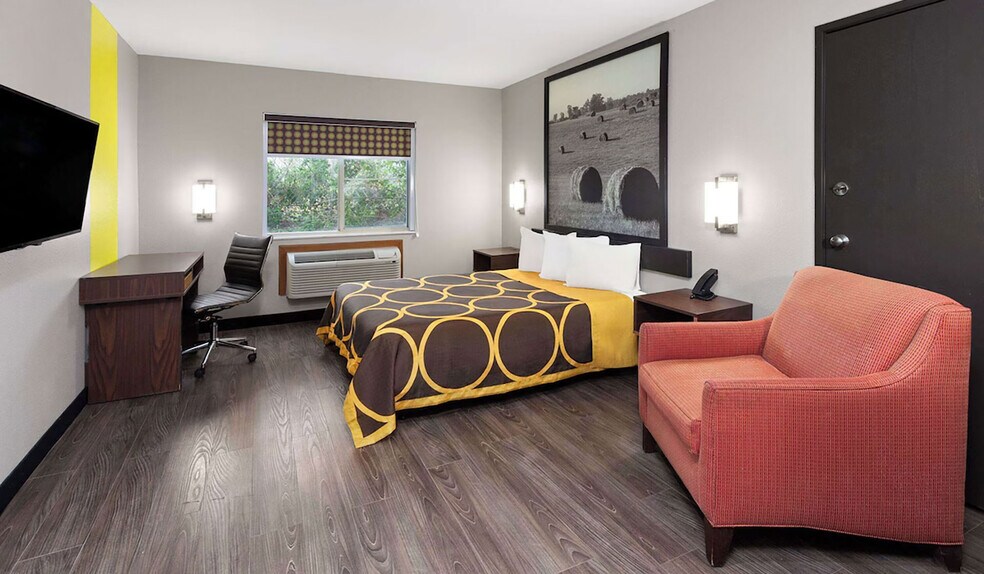 More Photos Of 425 S West St, Olney Hotel For Sale