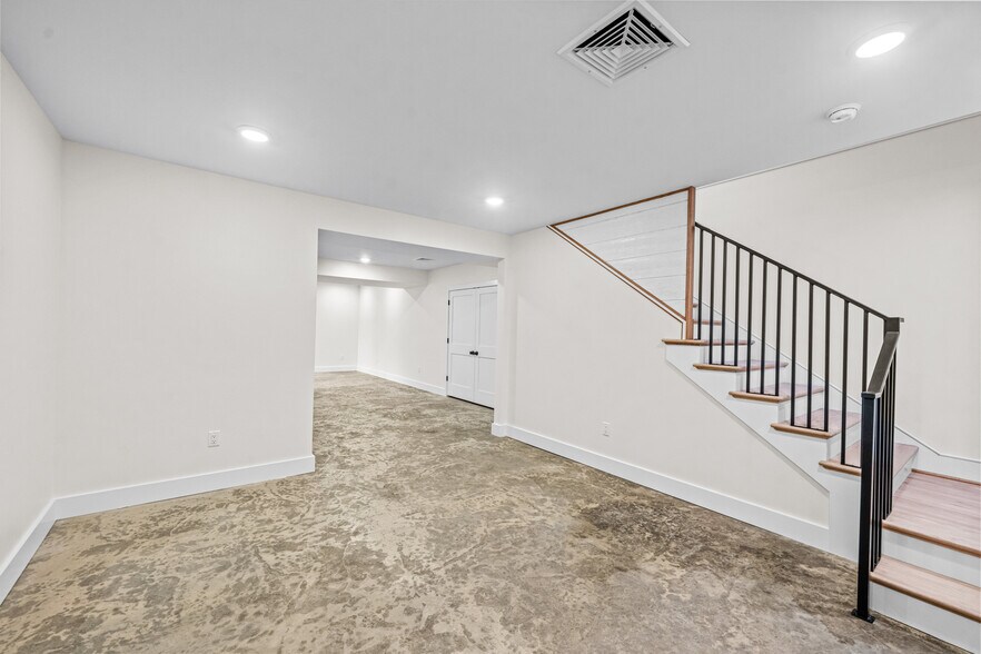 More Photos Of 300 S Route 73, Berlin Office For Sale