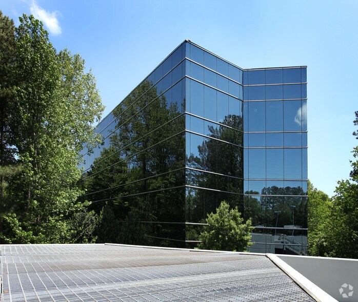 More Photos Of 100 Ashford Ctr N, Atlanta Office For Lease