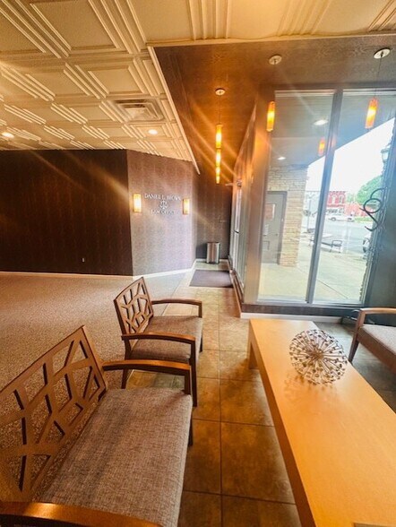 More Photos Of 62 Public Sq, Salem Storefront Retail Office For Sale