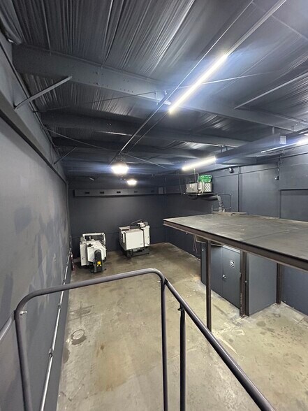 More Photos Of 17030 Alico Commerce Ct, Fort Myers Warehouse For Sale