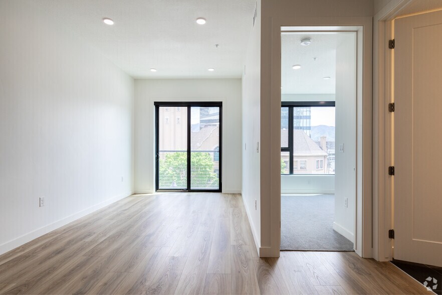 More Photos Of 218 S 200 E, Salt Lake City Apartments For Sale