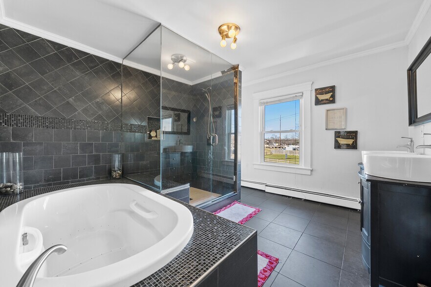 More Photos Of 70 Park Ave, Bay Shore Multifamily For Sale