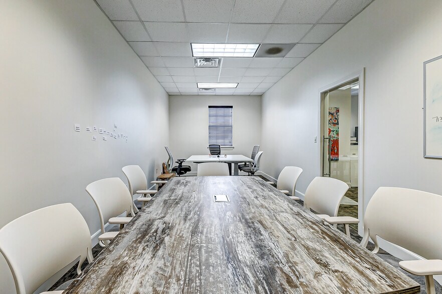 More Photos Of 7930 Broadway St, Pearland Medical For Lease