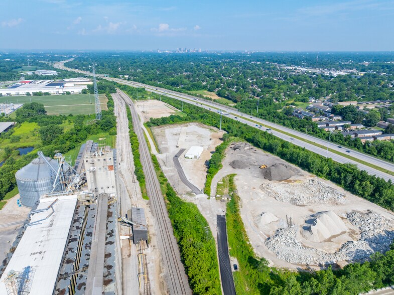 More Photos Of 4100 Truro Station Service Rd, Columbus Manufacturing For Sale