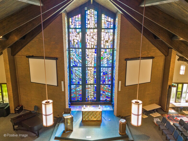 More Photos Of 47 Church St, Lake Zurich Religious Facility For Sale