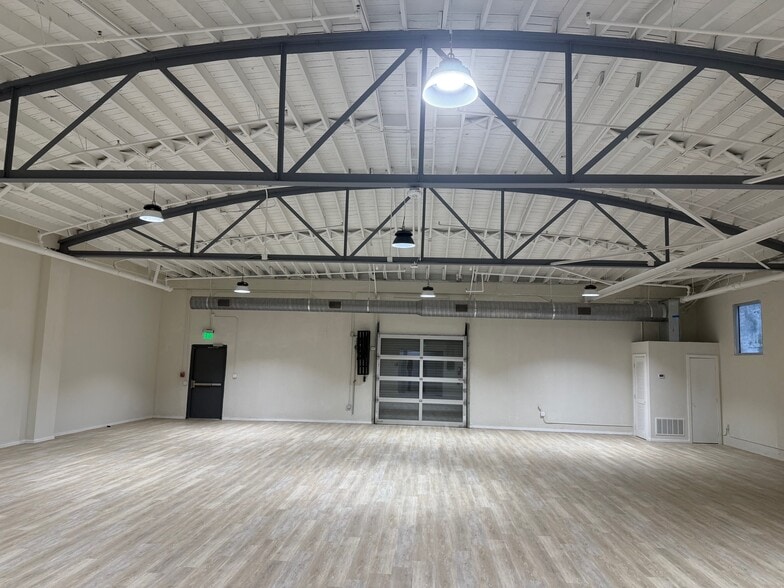 More Photos Of 616-620 NW 2nd Ave, Fort Lauderdale Showroom For Lease