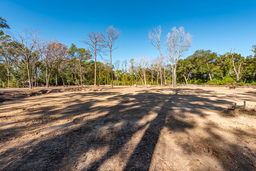 More Photos Of 225 Foster Street, Alvin Land For Sale