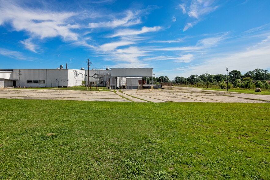 More Photos Of 18631 NC Highway 71, Lumber Bridge Industrial For Sale