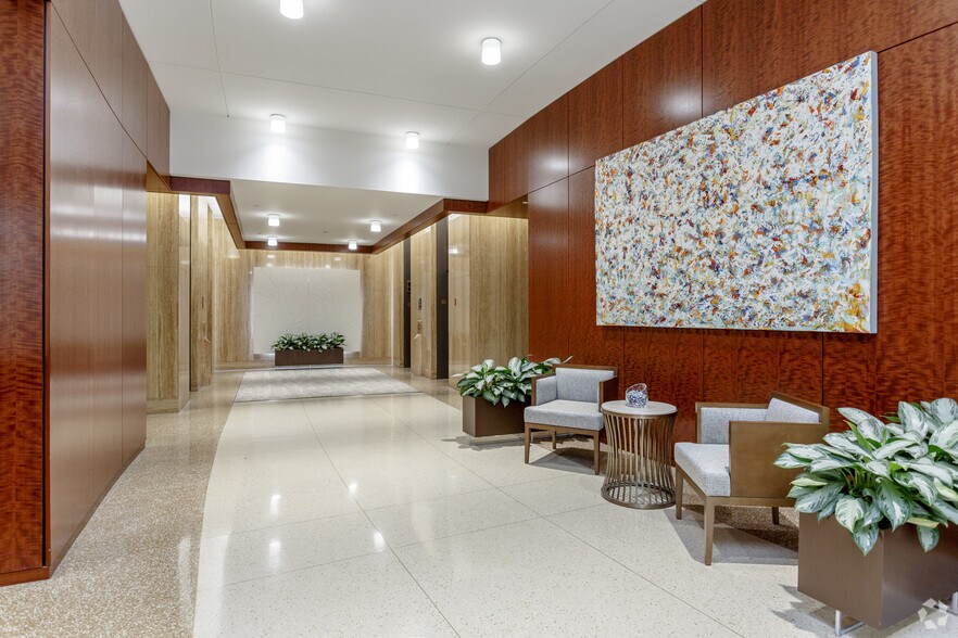 More Photos Of 4900 Main St, Kansas City Office For Lease