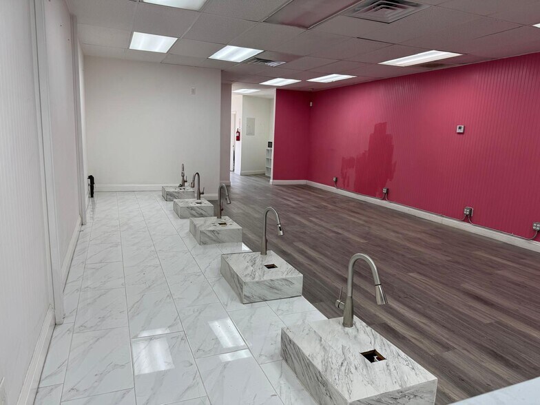 More Photos Of 720-724 N Garey Ave, Pomona Unknown For Lease