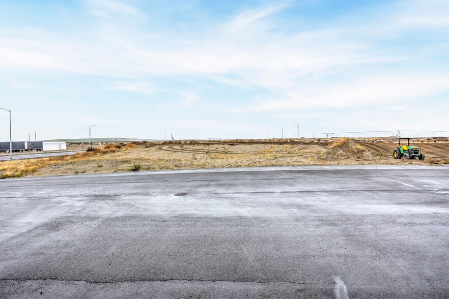 More Photos Of 2746 Battelle Blvd, Richland Industrial For Lease
