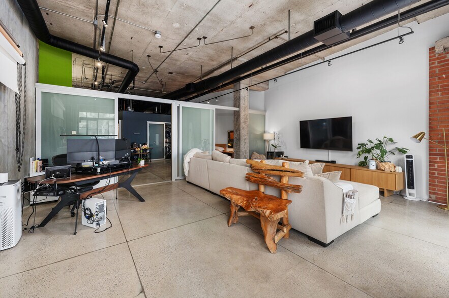 More Photos Of 3940 7th Ave, San Diego Office For Sale