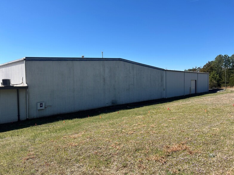 More Photos Of 712 Ellis Rd, Durham Warehouse For Sale