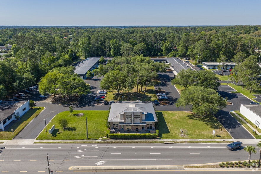 More Photos Of 1530 Kingsley Ave, Orange Park Unknown For Lease