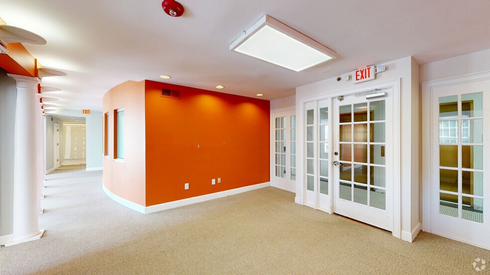 More Photos Of 1708 Peachtree St NW, Atlanta Medical For Sale