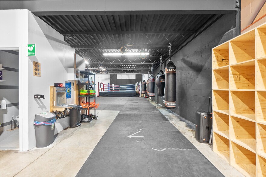 More Photos Of 403-409 Rue Saint-Roch, Montréal Warehouse For Lease