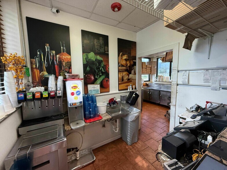 More Photos Of 834 E Division St, Springfield Restaurant For Sale